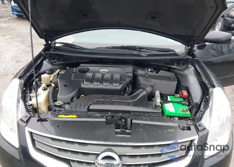 2010 Nissan Altima 2.5 S z USA, uszkodzony, nr VIN 1N4AL2AP5AC151375